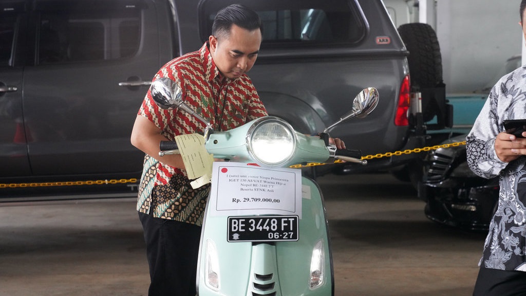 Serba-serbi Lelang KPK: Dari Tas Mewah hingga Sendok Koruptor Serba-serbi Lelang KPK: Dari Tas Mewah hingga Sendok Koruptor