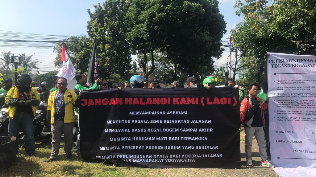 Solidaritas Ojol Yogya Tuntut Begal di Kalasan Dihukum Berat Solidaritas Ojol Yogya Tuntut Begal di Kalasan Dihukum Berat