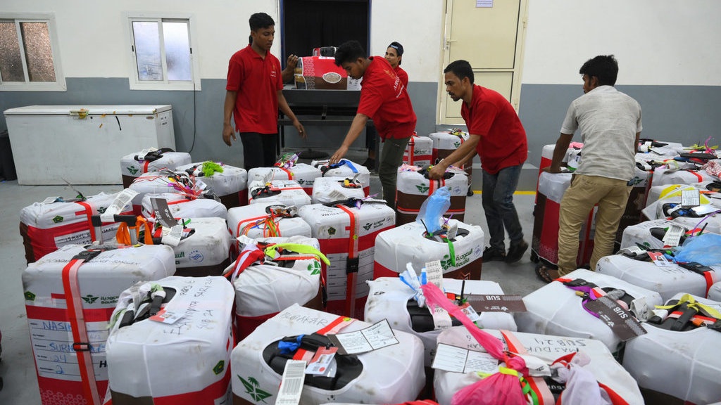 Jemaah Haji Dilarang Bawa Air Zamzam ke Dalam Koper Bagasi Jemaah Haji Dilarang Bawa Air Zamzam ke Dalam Koper Bagasi