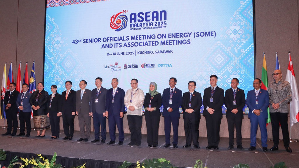 ASEAN Terus Berkomitmen pada Pengembangan Energi Hijau ASEAN Terus Berkomitmen pada Pengembangan Energi Hijau
