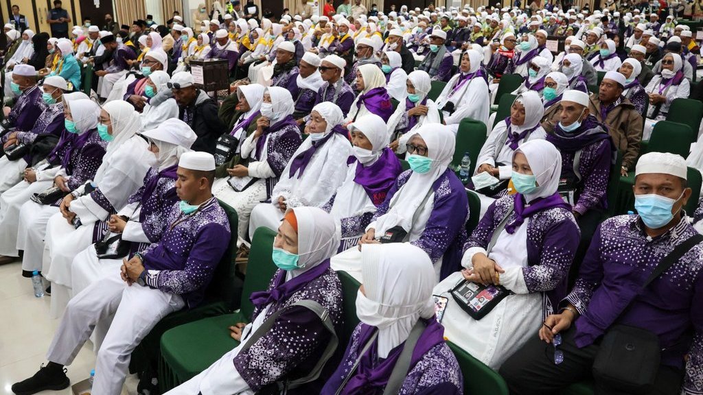 Menag Ungkap Untung Rugi Berangkat Haji & Umrah Naik Kapal Laut Menag Ungkap Untung Rugi Berangkat Haji & Umrah Naik Kapal Laut