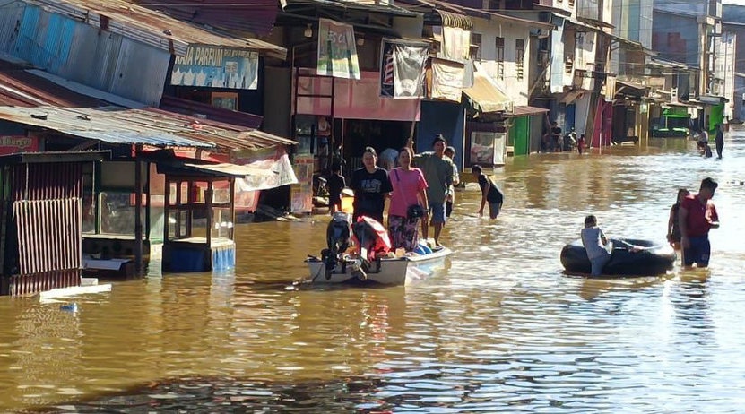 Kemensos Mendata Kebutuhan Korban Banjir di 12 Desa Ketapang Kemensos Mendata Kebutuhan Korban Banjir di 12 Desa Ketapang