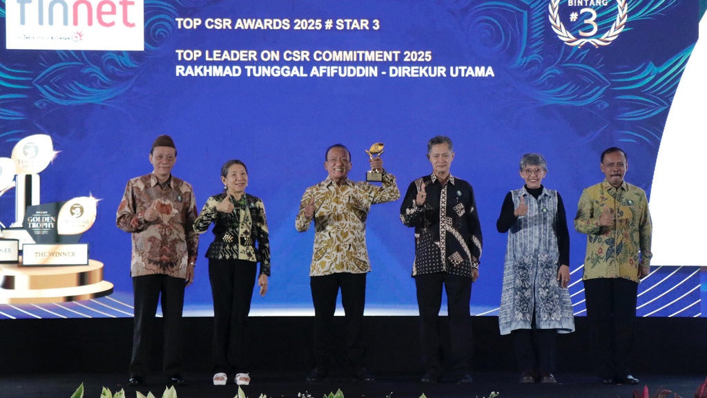 Aksi Sosial Finnet Raih Penghargaan Top CSR Awards 2025 Aksi Sosial Finnet Raih Penghargaan Top CSR Awards 2025