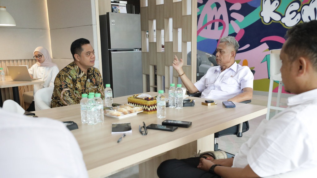 Wamensos Ajak Bupati Jepara Sinergi Sekolah Rakyat & PBI JK Wamensos Ajak Bupati Jepara Sinergi Sekolah Rakyat & PBI JK