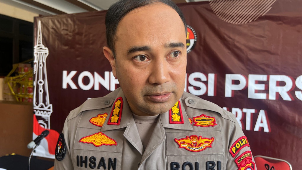 Notaris Mafia Tanah Mbah Tupon Diperiksa, tapi Belum Ditahan Notaris Mafia Tanah Mbah Tupon Diperiksa, tapi Belum Ditahan