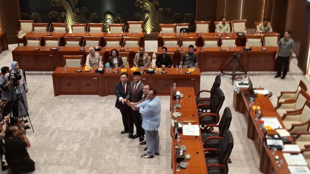 Fraksi PKS Rotasi Wakil Ketua Komisi I, dari Aher ke Sukamta Fraksi PKS Rotasi Wakil Ketua Komisi I, dari Aher ke Sukamta