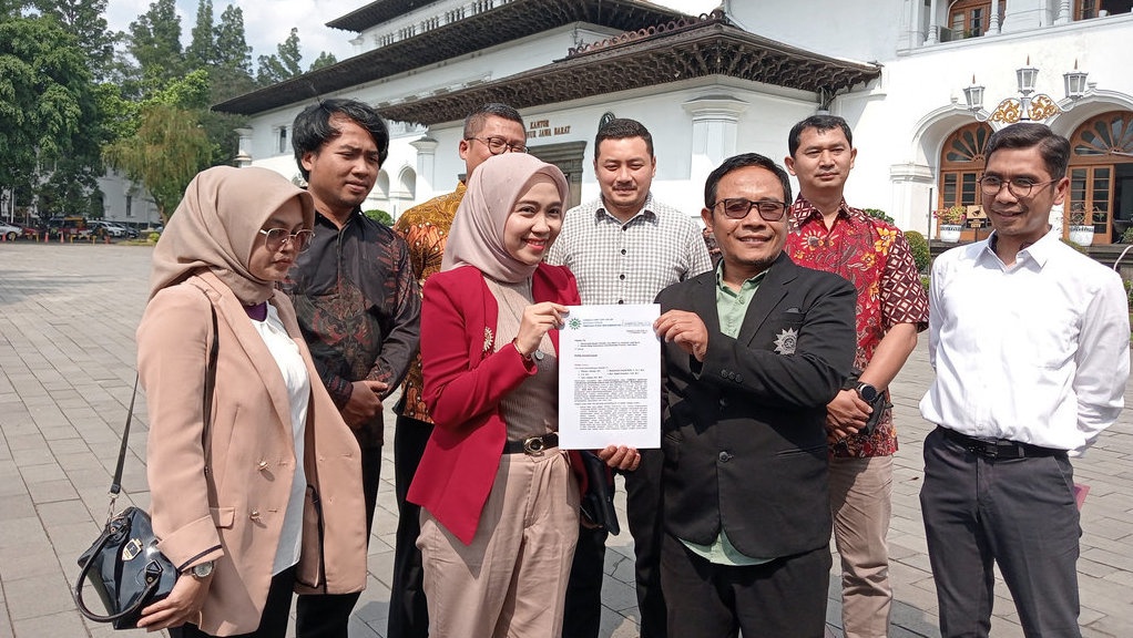 Aktivis Kena Serangan Digital, Layangkan Somasi ke Pemprov Jabar Aktivis Kena Serangan Digital, Layangkan Somasi ke Pemprov Jabar