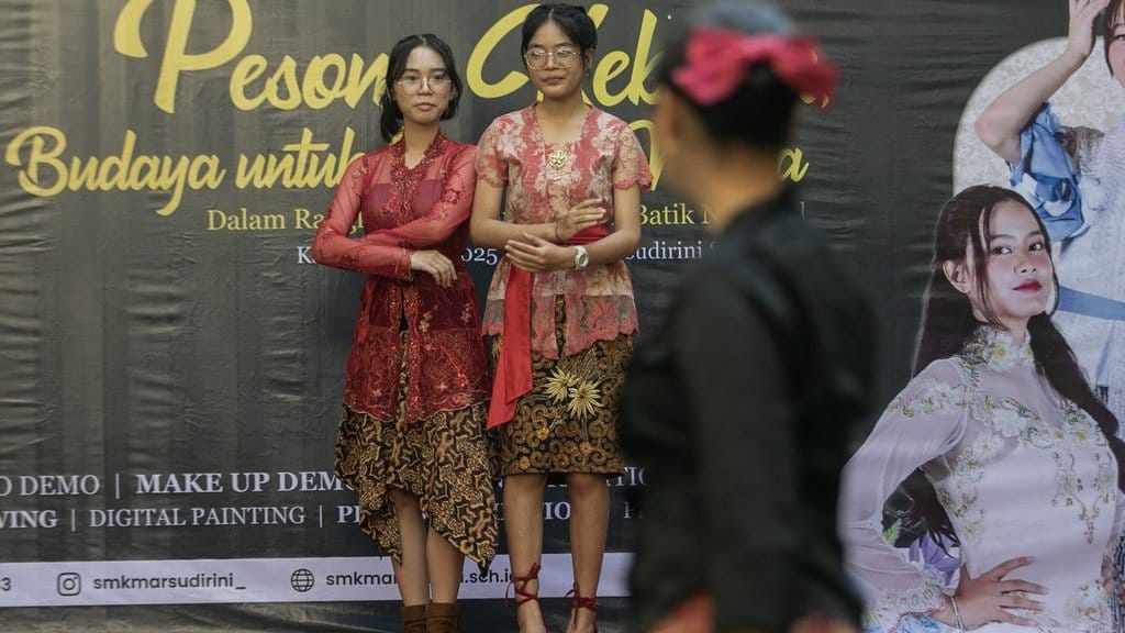 Mengapa 24 Juli Jadi Hari Kebaya & Model Apa yang Bisa Dipakai? Mengapa 24 Juli Jadi Hari Kebaya & Model Apa yang Bisa Dipakai?