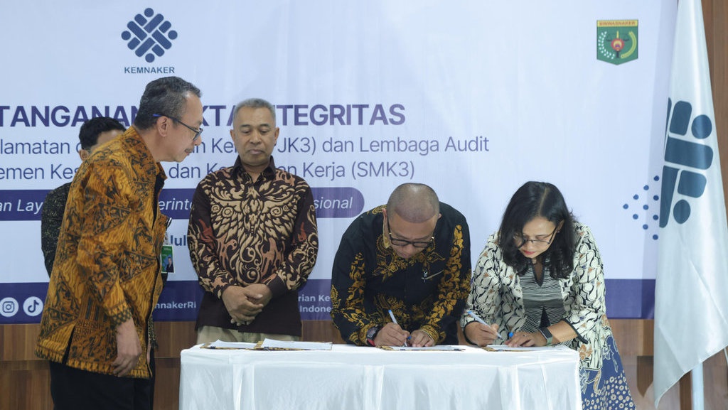 Kemnaker Ajak 107 Perusahaan PJK3 Tandatangani Pakta Integritas Kemnaker Ajak 107 Perusahaan PJK3 Tandatangani Pakta Integritas