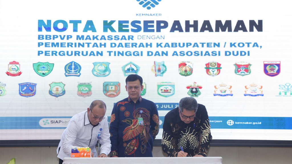 Kemnaker Gandeng Daerah & DUDI Perkuat Kompetensi Tenaga Kerja Kemnaker Gandeng Daerah & DUDI Perkuat Kompetensi Tenaga Kerja