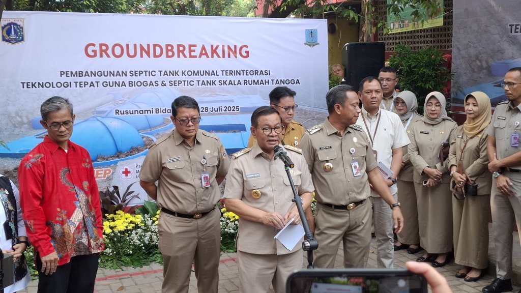 Warga Masih BAB Sembarangan, Pemda DKI Bikin Septic Tank Komunal Warga Masih BAB Sembarangan, Pemda DKI Bikin Septic Tank Komunal