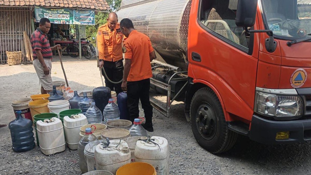 Kekeringan Melanda Tiga Kecamatan di Kabupaten Bogor Kekeringan Melanda Tiga Kecamatan di Kabupaten Bogor