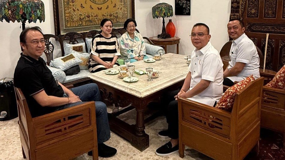 Dasco Unggah Foto Bertemu Megawati Usai Umumkan Amnesti Hasto Dasco Unggah Foto Bertemu Megawati Usai Umumkan Amnesti Hasto
