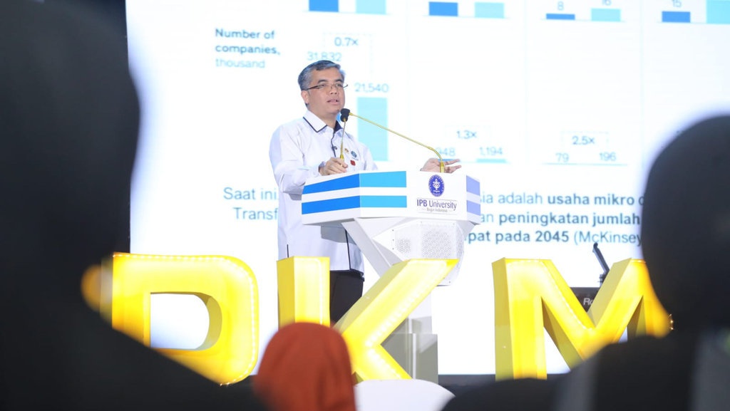 Menaker Dorong Maba IPB Kuasai Multikompetensi Masa Depan Menaker Dorong Maba IPB Kuasai Multikompetensi Masa Depan
