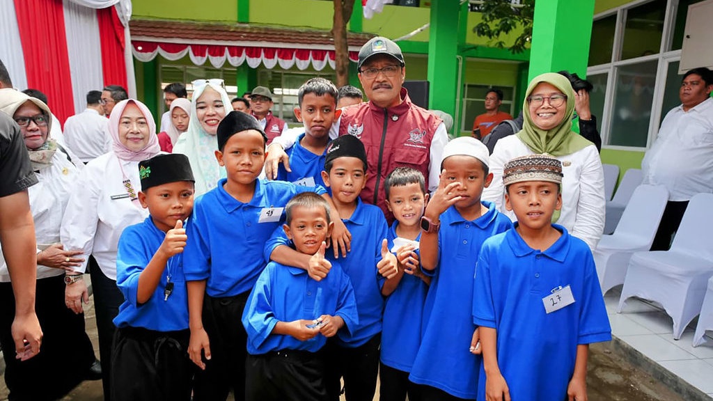 Gus Ipul: Sekolah Rakyat Miniatur Pengentasan Kemiskinan Terpadu Gus Ipul: Sekolah Rakyat Miniatur Pengentasan Kemiskinan Terpadu