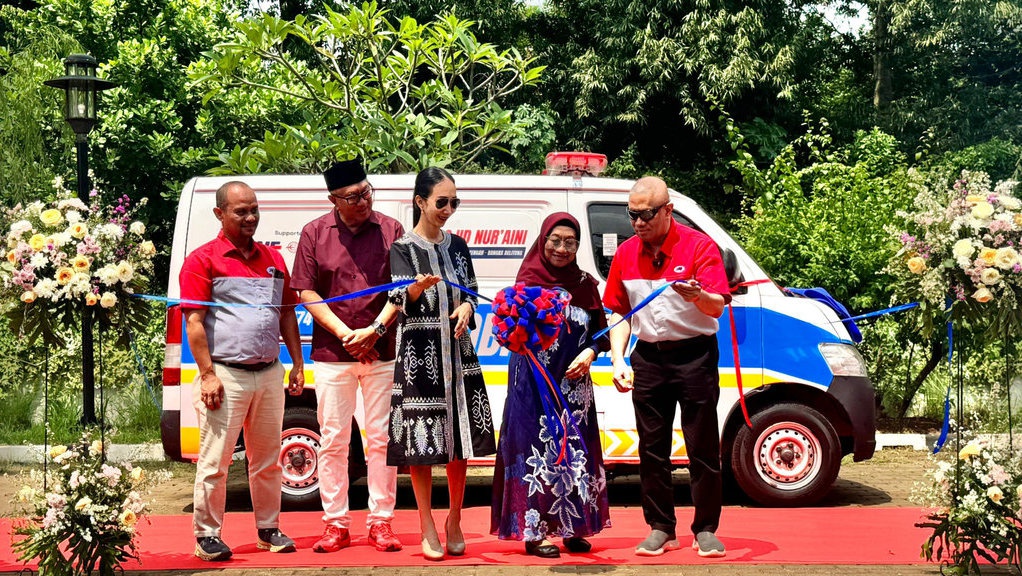 JNE & TIKI Serahkan Mobil Ambulans dan Jenazah untuk Kemanusiaan JNE & TIKI Serahkan Mobil Ambulans dan Jenazah untuk Kemanusiaan