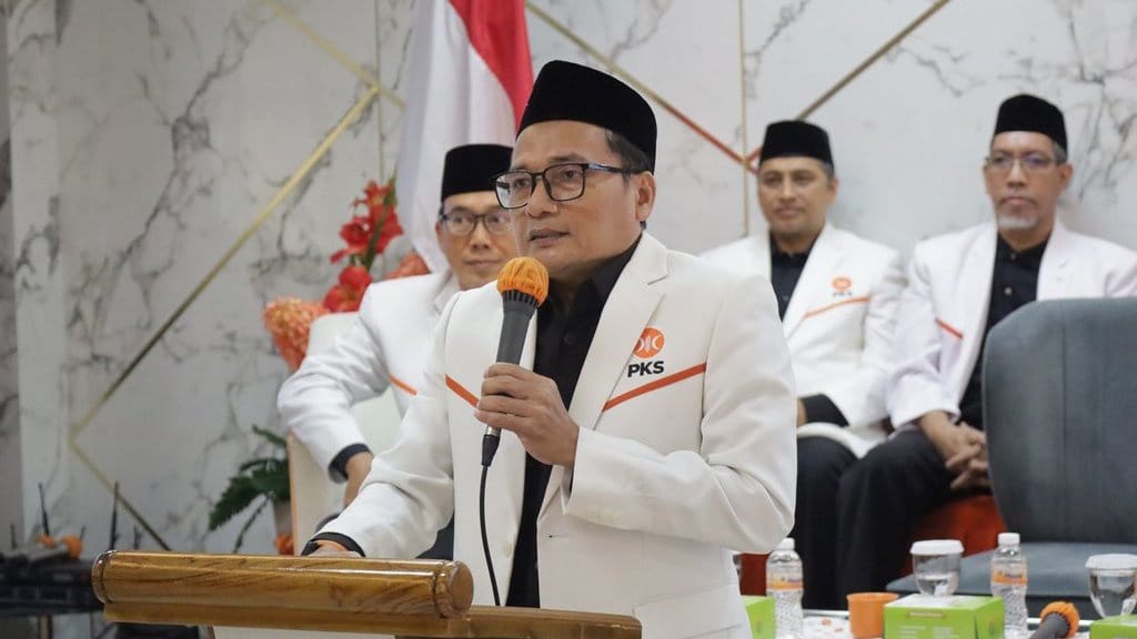 Suhud Alynuddin Dilantik Jadi Ketua DPRD DKI Gantikan Khoirudin Suhud Alynuddin Dilantik Jadi Ketua DPRD DKI Gantikan Khoirudin