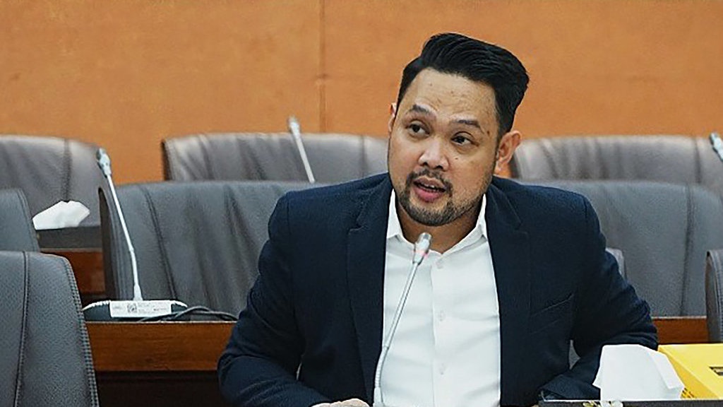 Rivqy Abdul Halim: BUMN Rugi, Komisaris Tak Layak Dapat Tantiem Rivqy Abdul Halim: BUMN Rugi, Komisaris Tak Layak Dapat Tantiem