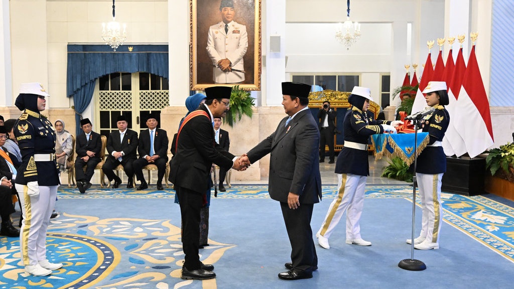 Gus Ipul Dianugerahi Bintang Mahaputera Adipurna oleh Presiden Gus Ipul Dianugerahi Bintang Mahaputera Adipurna oleh Presiden