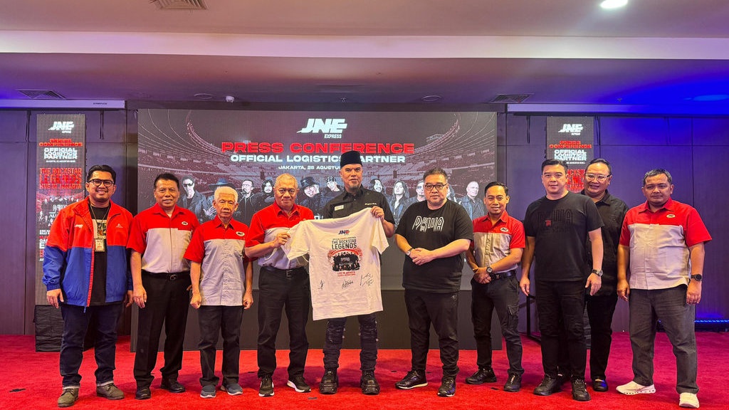 JNE Resmi Jadi Partner Logistik Konser Dewa 19 Allstars di GBK JNE Resmi Jadi Partner Logistik Konser Dewa 19 Allstars di GBK