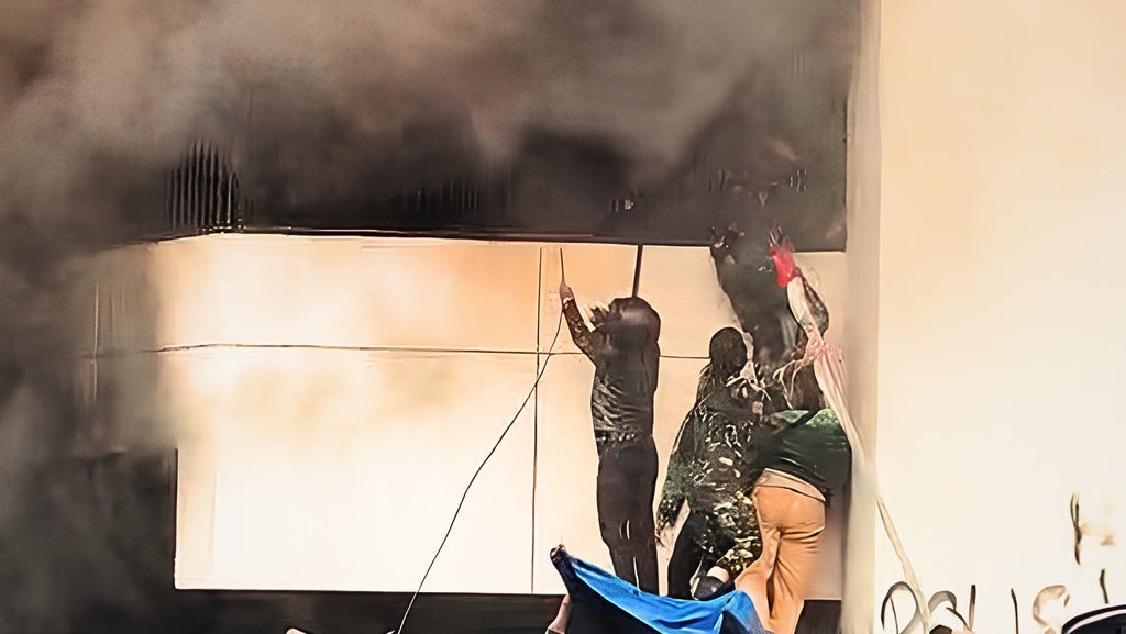 Satu Gedung Terbakar Dekat Mako Brimob Kwitang Satu Gedung Terbakar Dekat Mako Brimob Kwitang