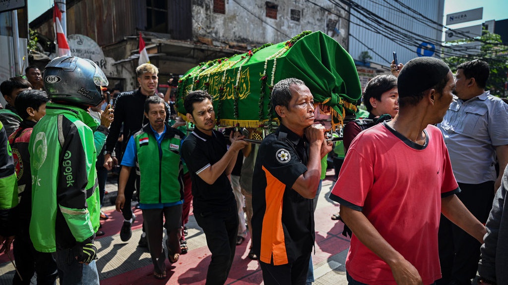 DPR Minta Pemerintah Nafkahi Keluarga Ojol yang Dilindas Brimob DPR Minta Pemerintah Nafkahi Keluarga Ojol yang Dilindas Brimob