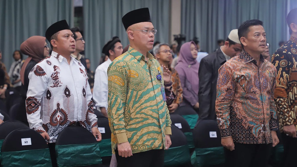 Menaker Terima Baznas Awards 2025 Menaker Terima Baznas Awards 2025