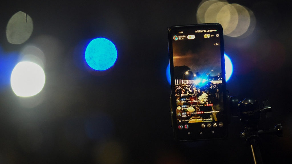 Bareskrim Telusuri Dugaan Live TikTok Demo Didanai Judi Online Bareskrim Telusuri Dugaan Live TikTok Demo Didanai Judi Online