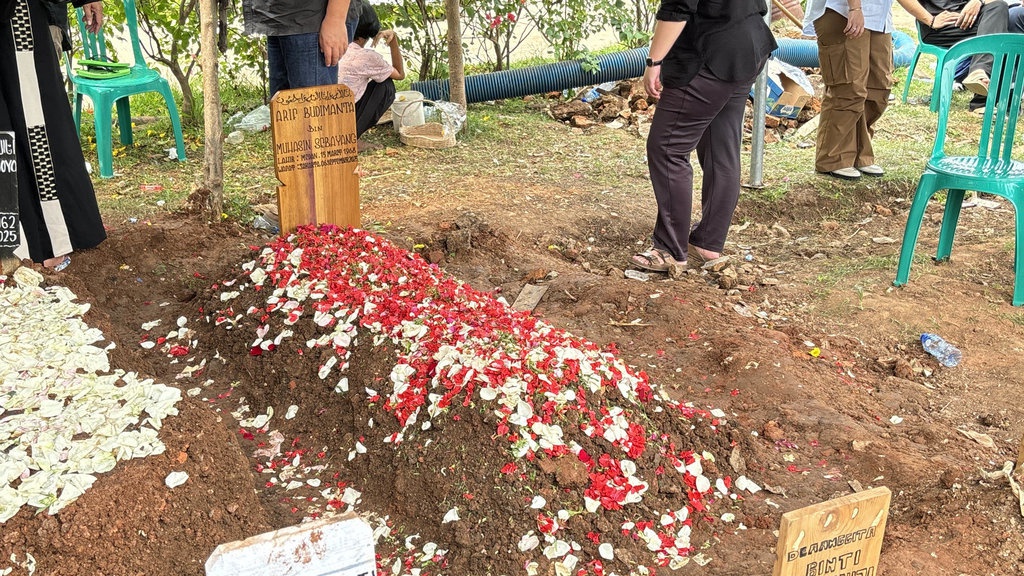 Airlangga Kenang Sosok Arif Budimanta sebagai Teman Berdialog Airlangga Kenang Sosok Arif Budimanta sebagai Teman Berdialog