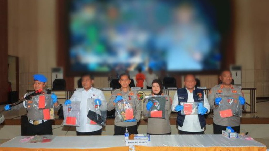 Polisi Tangkap 7 Pedemo di Lampung: 1 Jadi Tersangka, 6 Jadi ABH Polisi Tangkap 7 Pedemo di Lampung: 1 Jadi Tersangka, 6 Jadi ABH