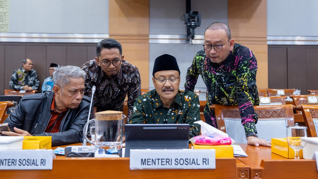 Mensos Bahas Penyesuaian RKA 2026 di Raker Komisi VIII DPR RI Mensos Bahas Penyesuaian RKA 2026 di Raker Komisi VIII DPR RI
