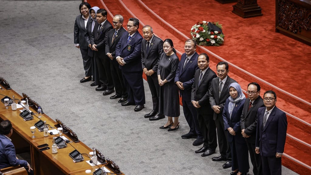 Para Hakim Agung Sudah Dilantik, tapi Kenapa Polemik Belum Usai? Para Hakim Agung Sudah Dilantik, tapi Kenapa Polemik Belum Usai?