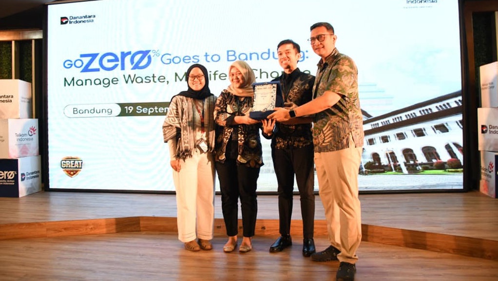 Telkom Gerakkan Karyawan Lahirkan Inovasi Pengolahan Sampah Telkom Gerakkan Karyawan Lahirkan Inovasi Pengolahan Sampah