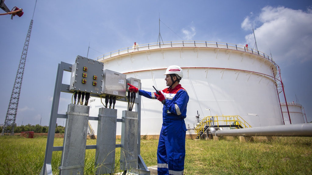 Pertamina Tegaskan Tak Ambil Untung dari Kelangkaan BBM VIVO dkk Pertamina Tegaskan Tak Ambil Untung dari Kelangkaan BBM VIVO dkk