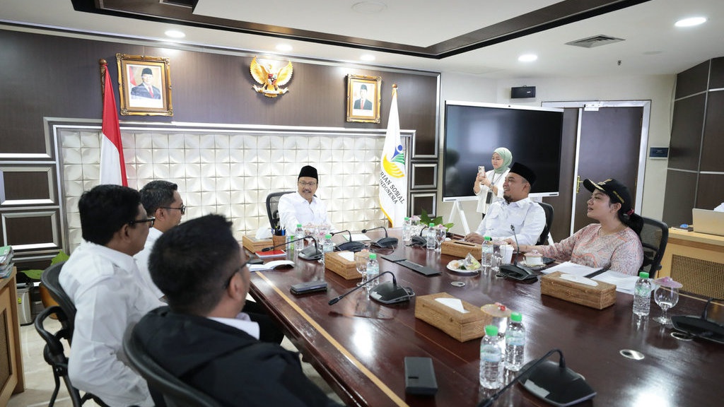 Bupati Indragiri Hulu & Dharmasraya Siap Dirikan Sekolah Rakyat Bupati Indragiri Hulu & Dharmasraya Siap Dirikan Sekolah Rakyat