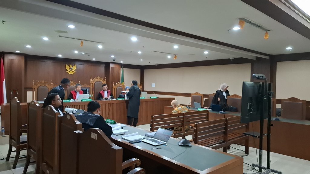 JPU Minta Hakim Tolak Pleidoi Eks Dirut Taspen Antonius Kosasih JPU Minta Hakim Tolak Pleidoi Eks Dirut Taspen Antonius Kosasih