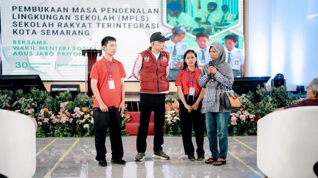 Wamensos Pastikan Sudah Ada 165 Sekolah Rakyat Resmi Beroperasi Wamensos Pastikan Sudah Ada 165 Sekolah Rakyat Resmi Beroperasi