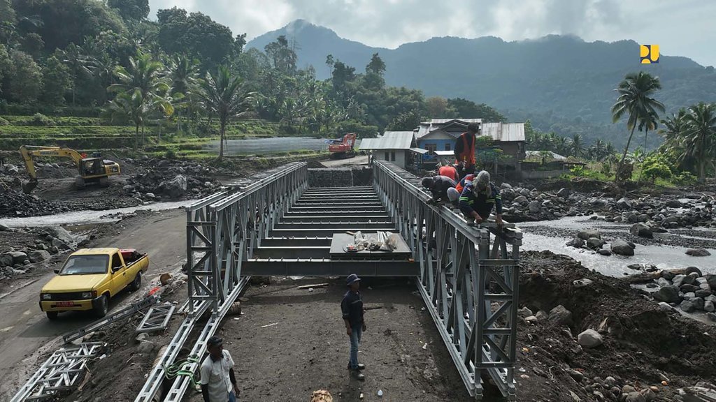 Kementerian PU Kebut Bangun Jembatan Darurat Bailey Teodhae 1 Kementerian PU Kebut Bangun Jembatan Darurat Bailey Teodhae 1