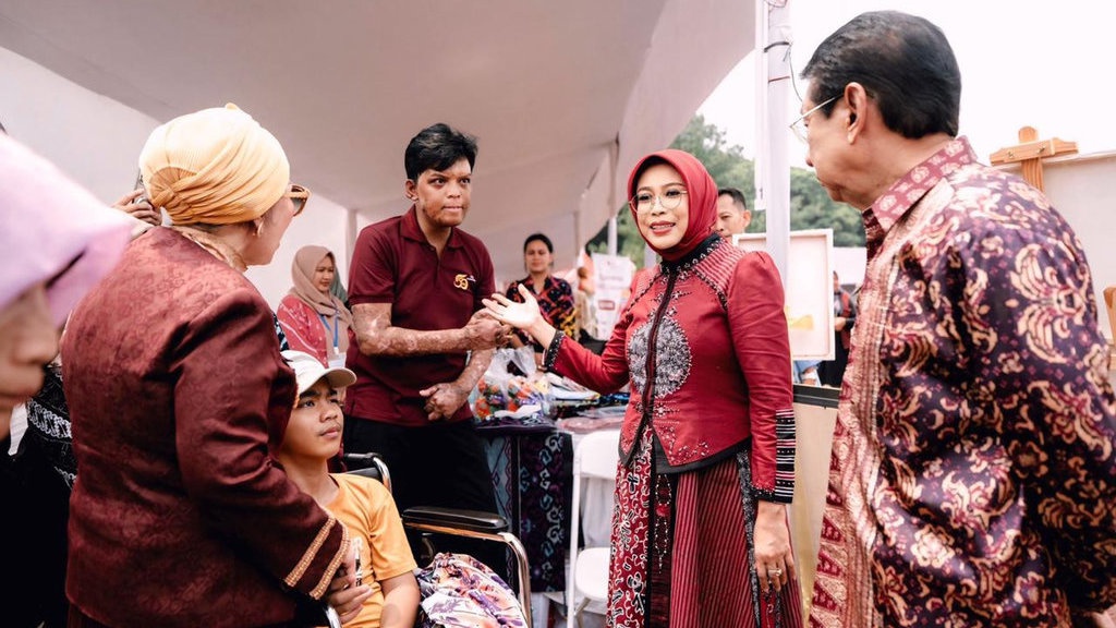 Dukung UMKM Tangguh, Fatma Saifullah Hadiri Pameran PWPSS Depok Dukung UMKM Tangguh, Fatma Saifullah Hadiri Pameran PWPSS Depok