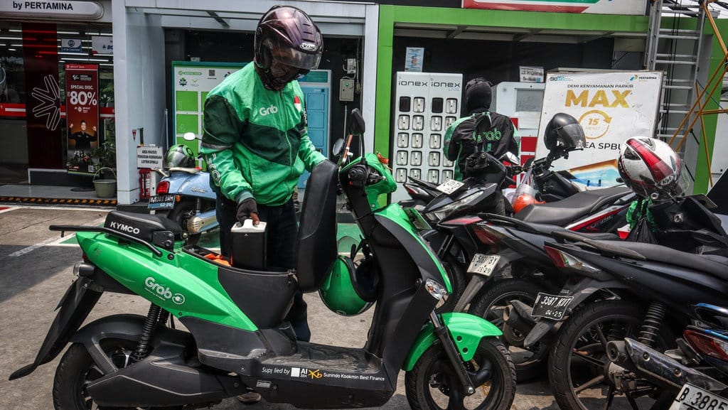 Sistem Swap Baterai Motor Listrik, Kekurangan dan Kelebihannya Sistem Swap Baterai Motor Listrik, Kekurangan dan Kelebihannya