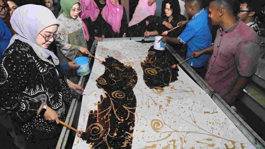 Fatma Saifullah Yusuf Dorong Kolaborasi Batik Inklusif di Solo Fatma Saifullah Yusuf Dorong Kolaborasi Batik Inklusif di Solo