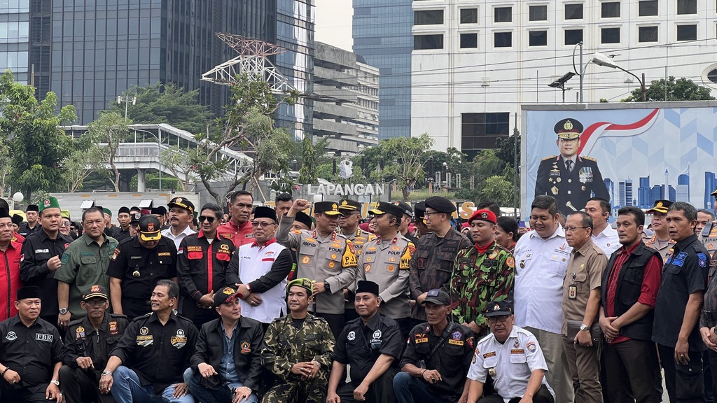 Polda Metro Gandeng 5.000 Anggota Ormas Untuk Siaga Kamtibmas Polda Metro Gandeng 5.000 Anggota Ormas Untuk Siaga Kamtibmas