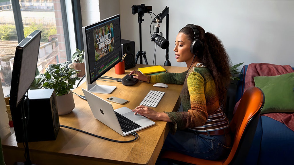 iPad Pro & MacBook Pro 14 inci Hadirkan Pengalaman Tercanggih iPad Pro & MacBook Pro 14 inci Hadirkan Pengalaman Tercanggih