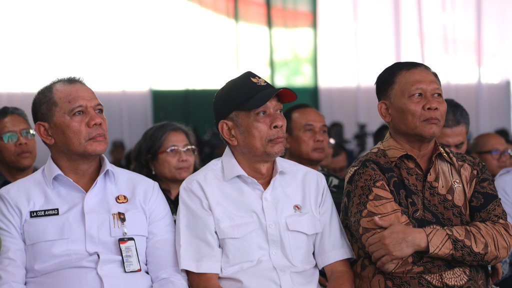 Kemensos Dukung Penuh KDMP untuk Pengentasan Kemiskinan di Desa Kemensos Dukung Penuh KDMP untuk Pengentasan Kemiskinan di Desa