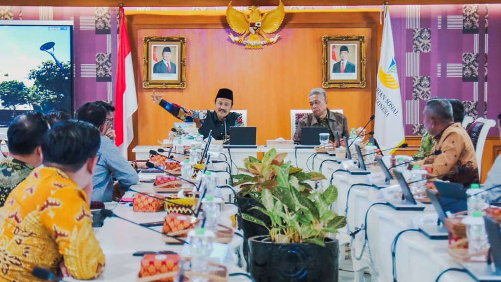 Gus Ipul Dorong Pemda Aktifkan Lagi Puskesos hingga Tingkat Desa Gus Ipul Dorong Pemda Aktifkan Lagi Puskesos hingga Tingkat Desa