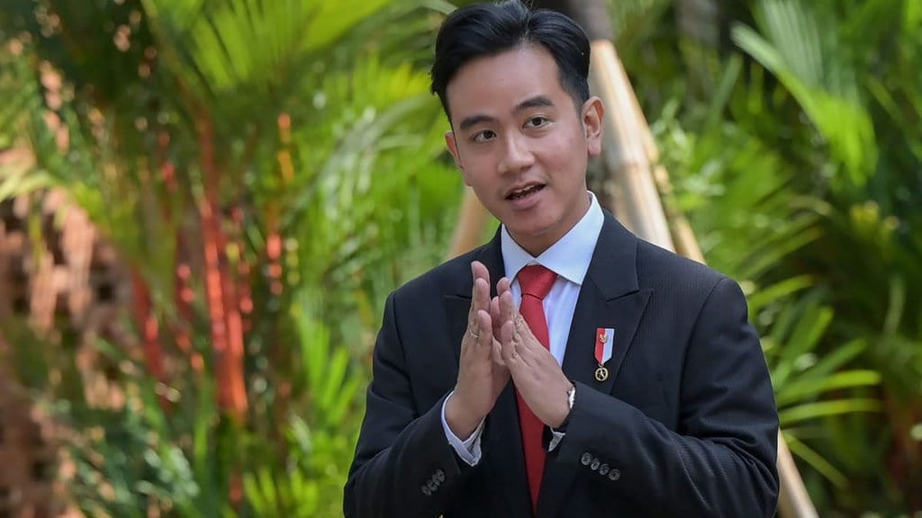 Sidang Ijazah Gibran: Eks Ketua Bela KPU, Bawaslu Sorot Silon Sidang Ijazah Gibran: Eks Ketua Bela KPU, Bawaslu Sorot Silon