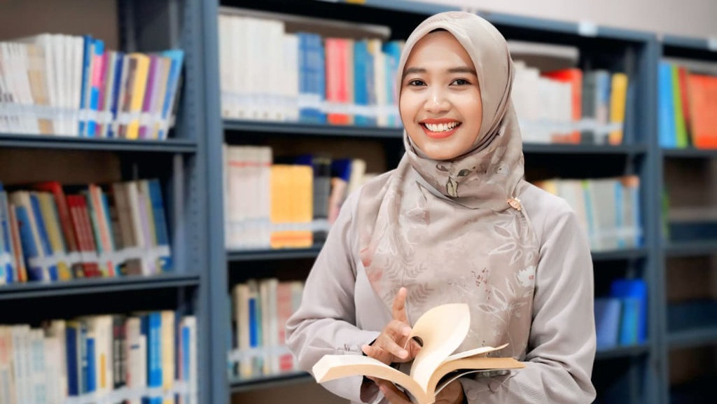 Merantau ke Makassar, Guru Sekolah Rakyat Ini Bawa Harapan Baru Merantau ke Makassar, Guru Sekolah Rakyat Ini Bawa Harapan Baru