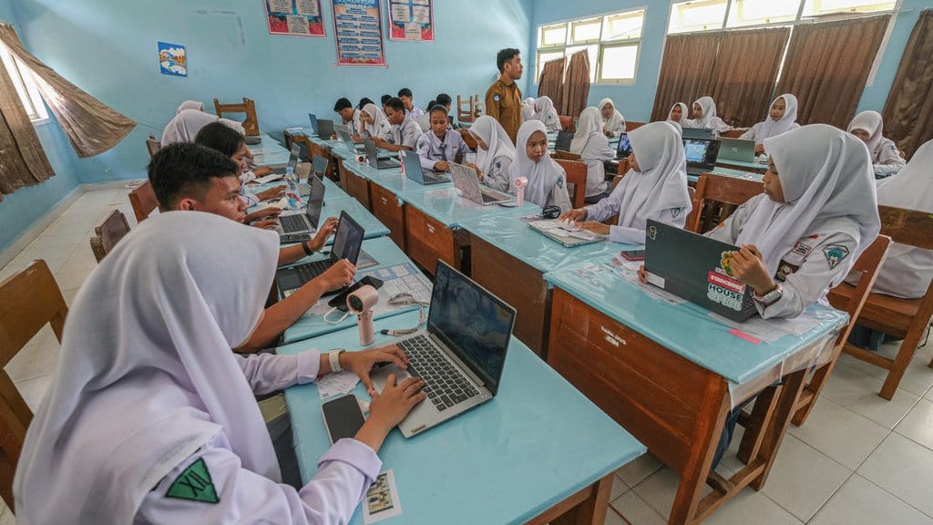 25 Catatan Wali Kelas untuk Murid yang Jarang Hadir 25 Catatan Wali Kelas untuk Murid yang Jarang Hadir