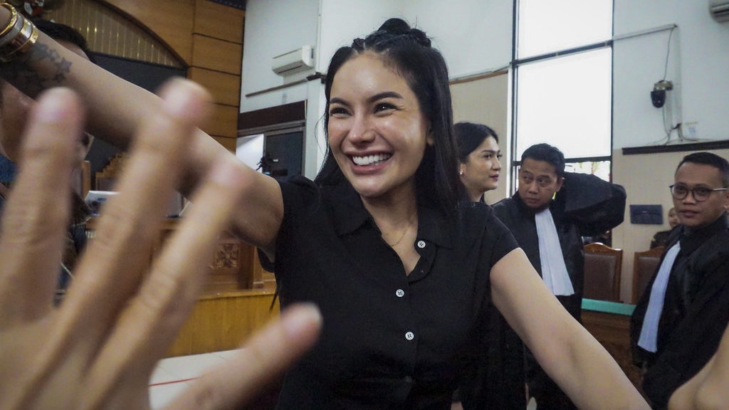 MA Tolak Kasasi Nikita Mirzani, Hukuman 6 Tahun Penjara Tetap MA Tolak Kasasi Nikita Mirzani, Hukuman 6 Tahun Penjara Tetap