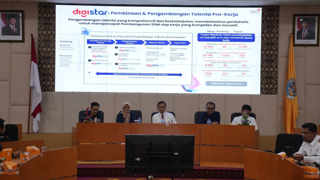 Mahasiswa UNP Antusias Gali Potensi Mengikuti Digistar Telkom Mahasiswa UNP Antusias Gali Potensi Mengikuti Digistar Telkom